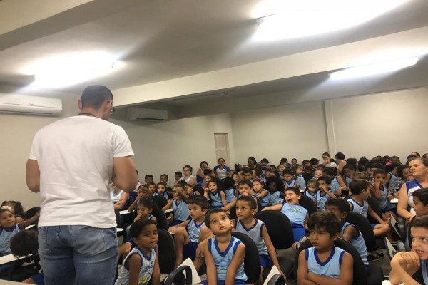 CPAC desenvolve palestra ambiental e doação de coletores em escola infantil de Moita Bonita